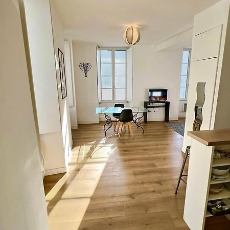Wonderhost, Au Coeur Du Quartier Du Chateau Pau Esterno foto