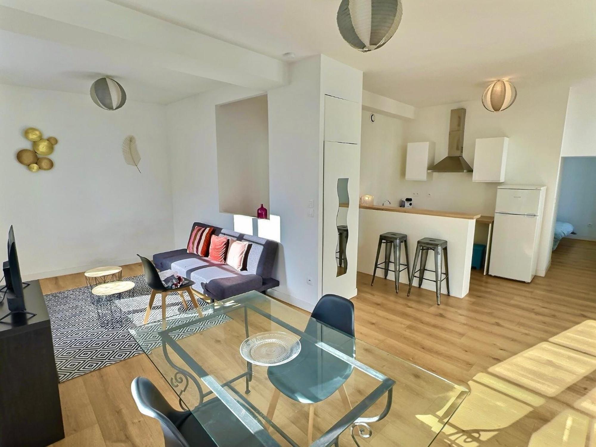 Wonderhost, Au Coeur Du Quartier Du Chateau Pau Esterno foto